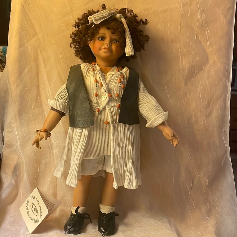 Molly by Kaye Wiggs -17” 1996 African American porcelain doll, no box